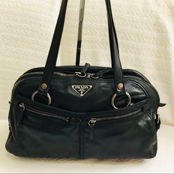 SUPER CUTE PRADA LEATHER SATCHEL 👜🌺☀️ - Picture 4 of 16